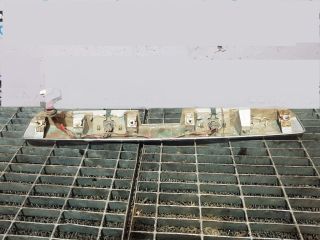 bontott NISSAN X-TRAIL I Csomagtérajtó Kilincs