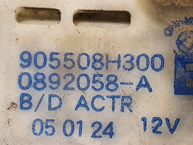 bontott NISSAN X-TRAIL I Csomagtérajtó Zárszerkezet