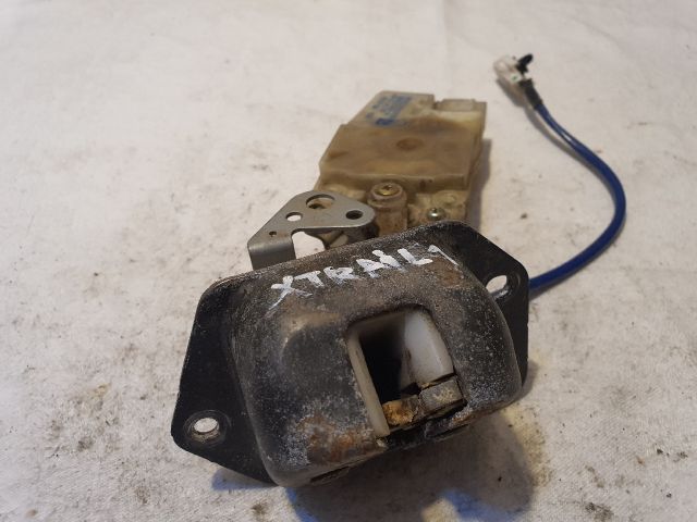 bontott NISSAN X-TRAIL I Csomagtérajtó Zárszerkezet