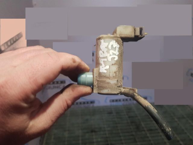 bontott NISSAN X-TRAIL I Első Ablakmosó Szivattyú