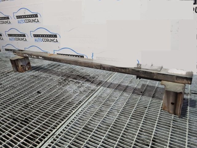 bontott NISSAN X-TRAIL I Első Lökhárító Merevítő (Fém)