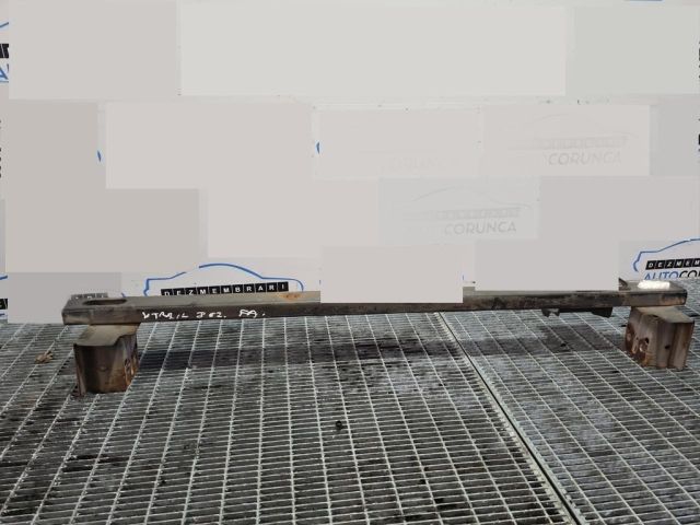 bontott NISSAN X-TRAIL I Első Lökhárító Merevítő (Fém)