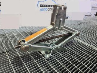 bontott NISSAN X-TRAIL I Emelő