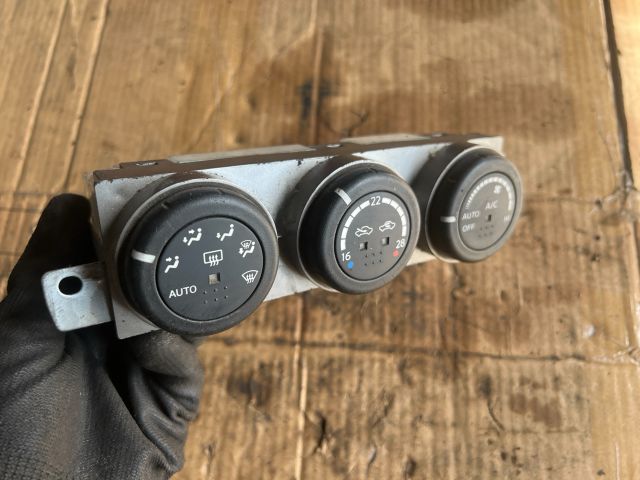 bontott NISSAN X-TRAIL I Fűtéskapcsoló (manuális klímás)