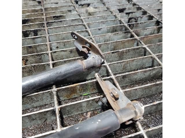 bontott NISSAN X-TRAIL I Gázrugós Kitámasztó Teleszkóp Csomagtérajtó (Pozíciófüggetlen)