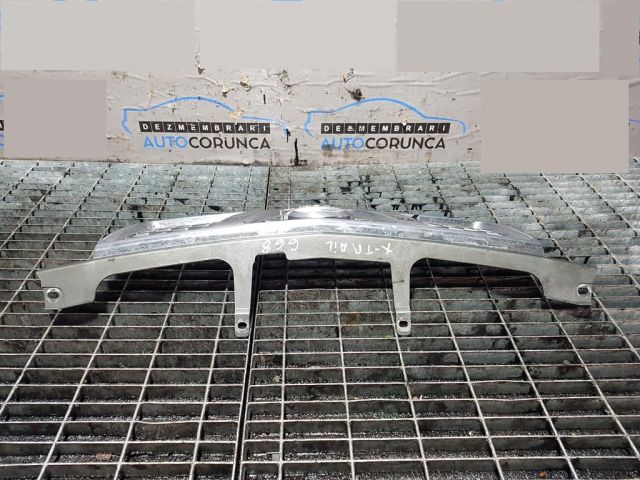 bontott NISSAN X-TRAIL I Hűtőrács