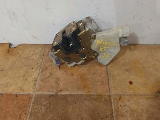 bontott NISSAN X-TRAIL I Jobb első Ajtózár