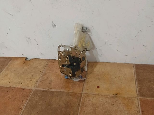 bontott NISSAN X-TRAIL I Jobb első Ajtózár