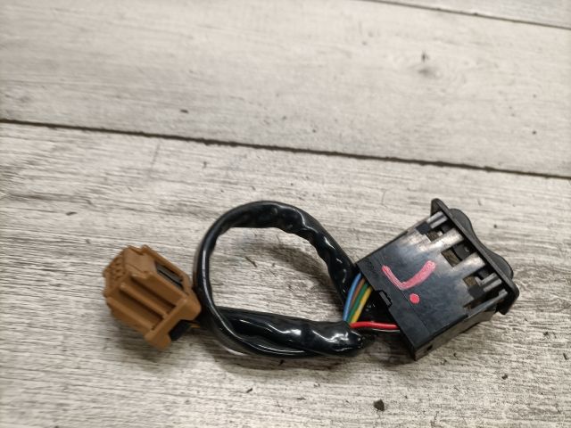 bontott NISSAN X-TRAIL I Jobb első Ülésfűtés Kapcsoló