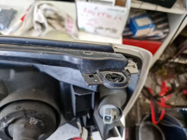 bontott NISSAN X-TRAIL I Jobb Fényszóró