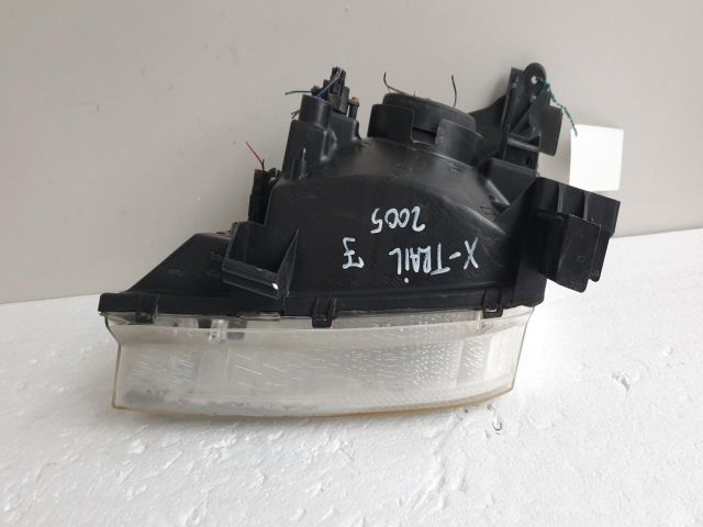 bontott NISSAN X-TRAIL I Jobb Fényszóró