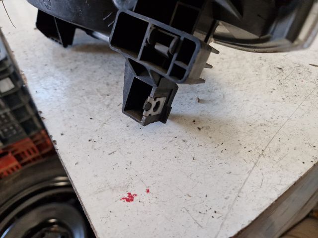 bontott NISSAN X-TRAIL I Jobb Fényszóró