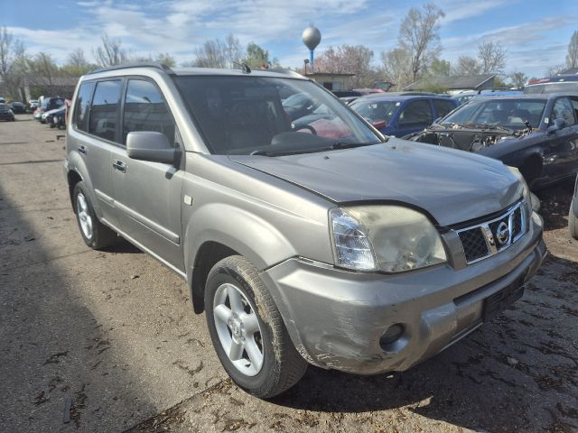 bontott NISSAN X-TRAIL I Jobb hátsó Ajtó (Részeivel)