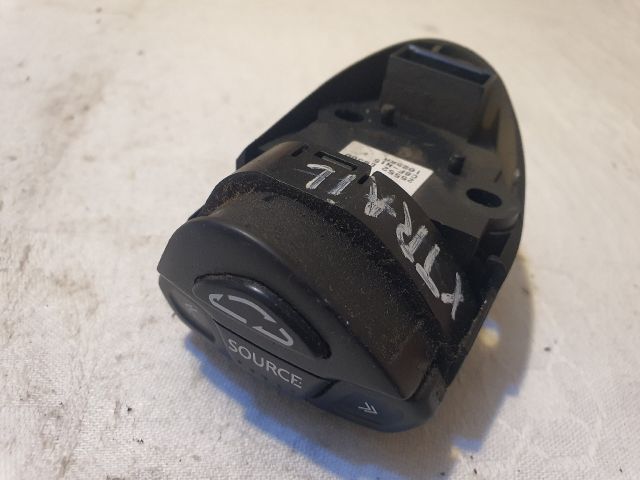 bontott NISSAN X-TRAIL I Jobb Multikormány Kapcsoló