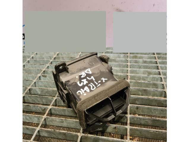 bontott NISSAN X-TRAIL I Jobb Szellőző