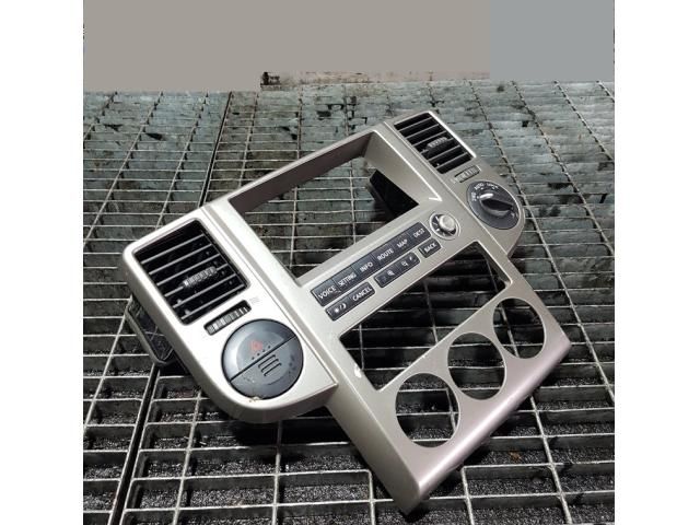 bontott NISSAN X-TRAIL I Középső Szellőző