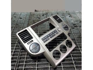 bontott NISSAN X-TRAIL I Középső Szellőző