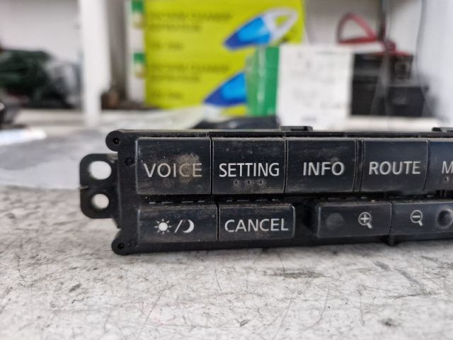 bontott NISSAN X-TRAIL I Multimédia Vezérlő