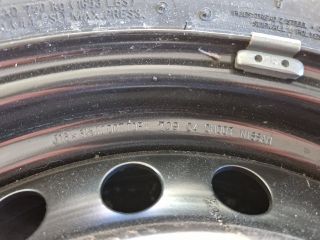 bontott NISSAN X-TRAIL I Pótkerék