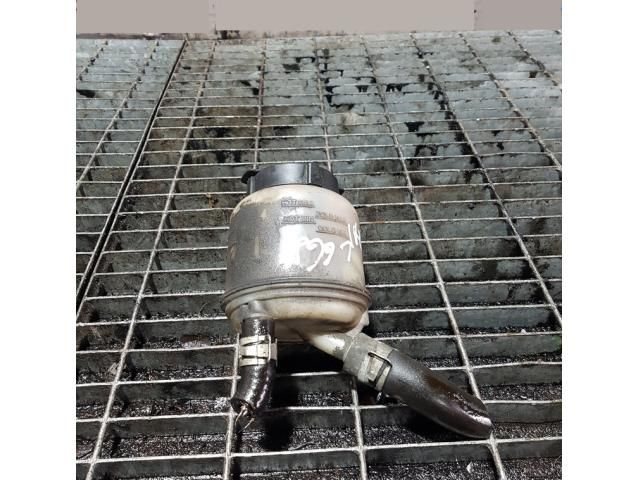 bontott NISSAN X-TRAIL I Szervóolaj Tartály