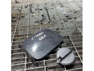 bontott NISSAN X-TRAIL I Tankajtó