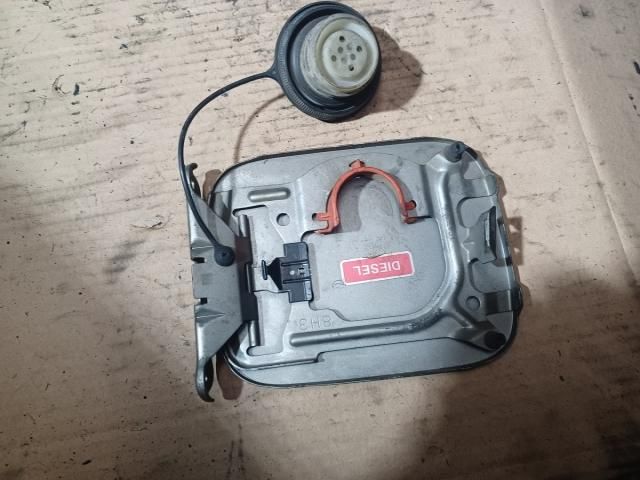 bontott NISSAN X-TRAIL I Tankajtó