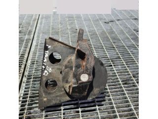 bontott NISSAN X-TRAIL I Tartó Bak