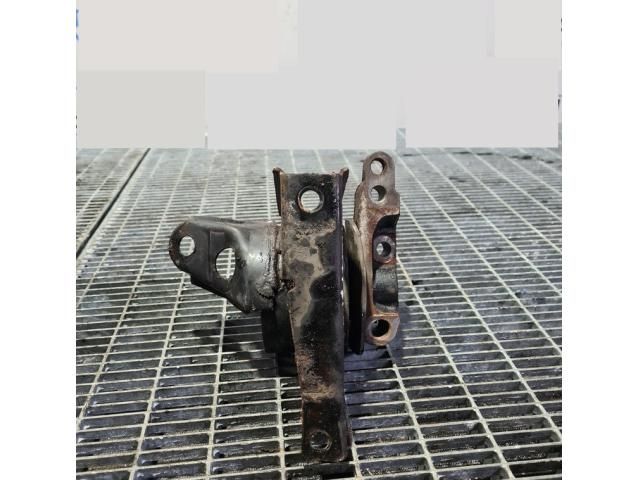 bontott NISSAN X-TRAIL I Tartó Bak