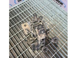 bontott NISSAN X-TRAIL I Tartó Bak