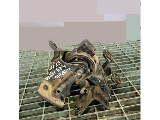 bontott NISSAN X-TRAIL I Tartó Bak