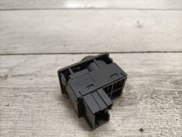 bontott NISSAN X-TRAIL I Tükör Kapcsoló