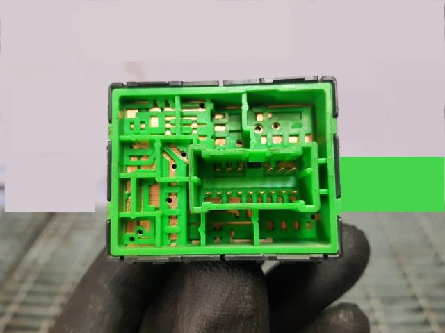 bontott NISSAN X-TRAIL I Tükör Kapcsoló