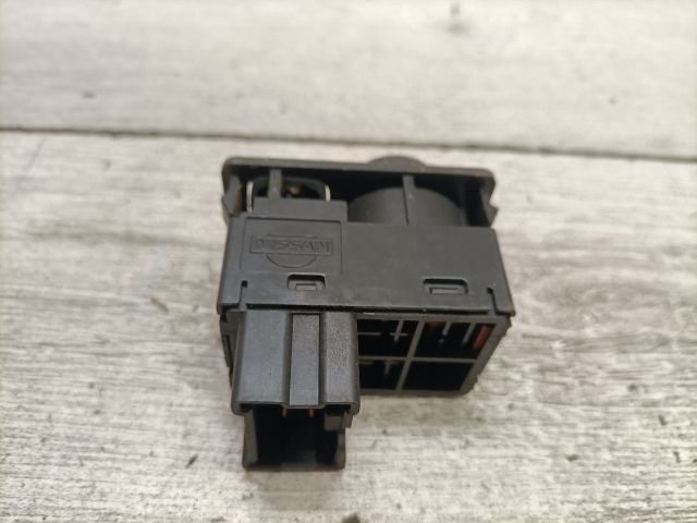 bontott NISSAN X-TRAIL I Tükör Kapcsoló