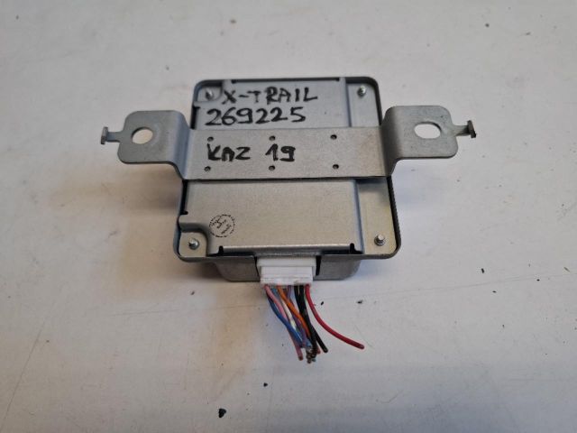 bontott NISSAN X-TRAIL II Automata Váltó Elektronika