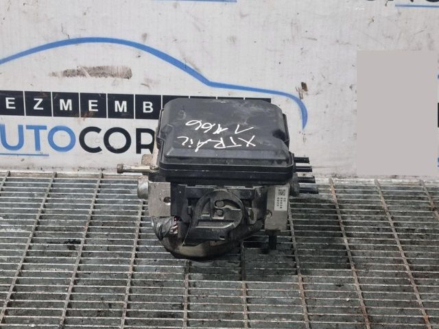 bontott NISSAN X-TRAIL II ABS Kocka