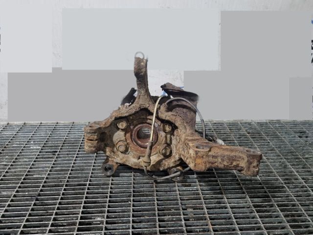 bontott NISSAN X-TRAIL II Bal első Csonkállvány