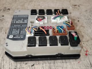 bontott NISSAN X-TRAIL II Biztosítéktábla Motortér