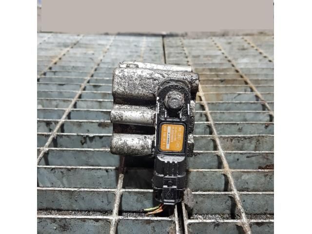 bontott NISSAN X-TRAIL II EGR / AGR Szelep