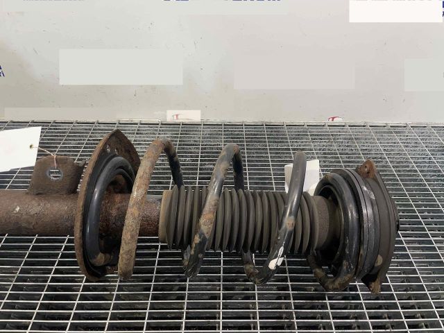 bontott NISSAN X-TRAIL II Első Rugó