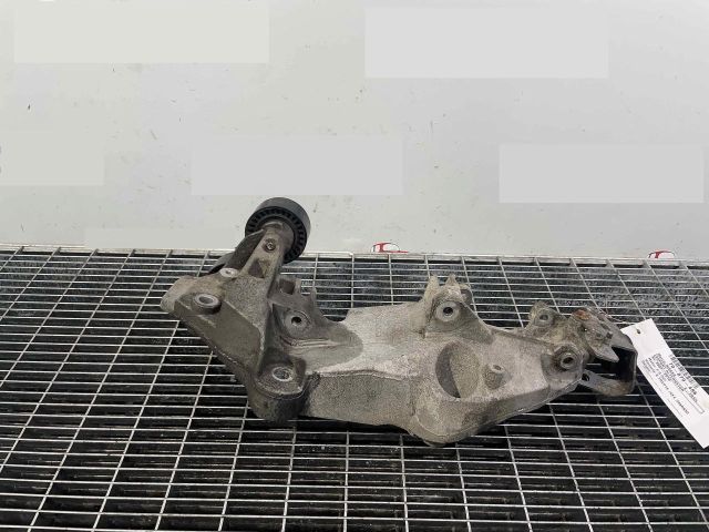 bontott NISSAN X-TRAIL II Generátor Tartó Bak