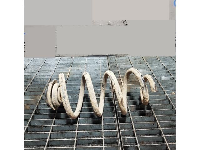 bontott NISSAN X-TRAIL II Hátsó Rugó