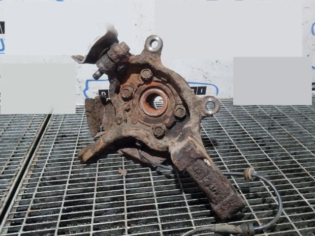 bontott NISSAN X-TRAIL II Jobb első Csonkállvány