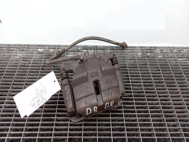 bontott NISSAN X-TRAIL II Jobb első Féknyereg Munkahengerrel