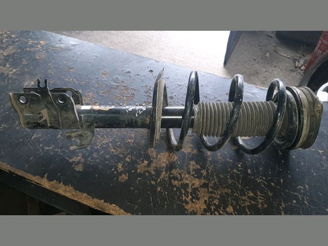 bontott NISSAN X-TRAIL II Jobb első Gólyaláb (Lengécsillapító, Rugó)