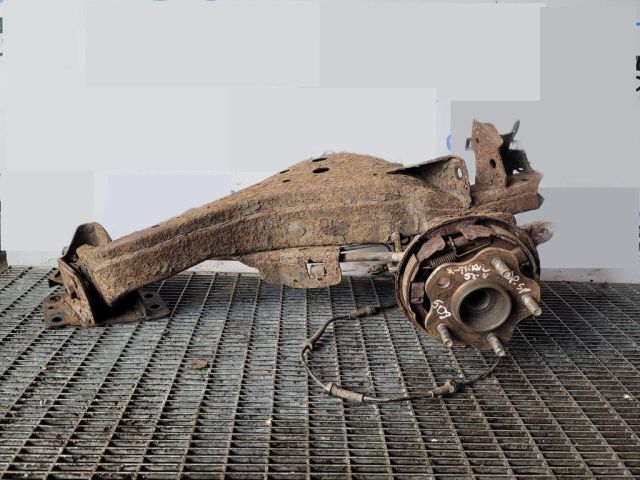 bontott NISSAN X-TRAIL II Jobb hátsó Csonkállvány