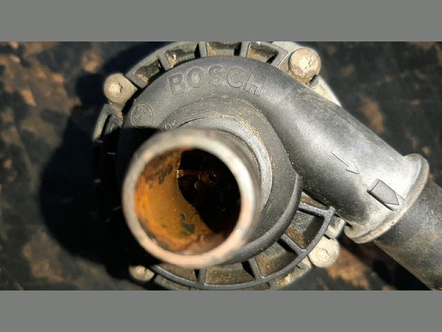 bontott NISSAN X-TRAIL II Kiegészítő Vízszivattyú