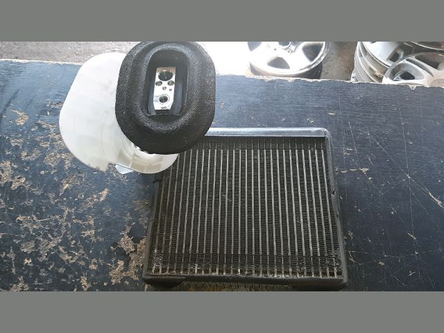 bontott NISSAN X-TRAIL II Klímahűtő Radiátor