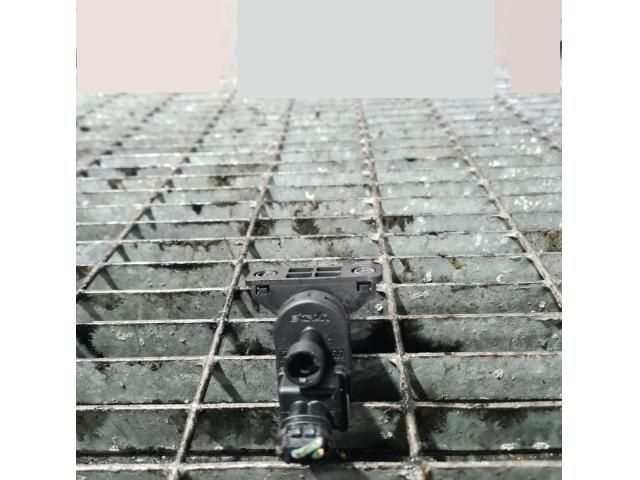 bontott NISSAN X-TRAIL II Lefújószelep