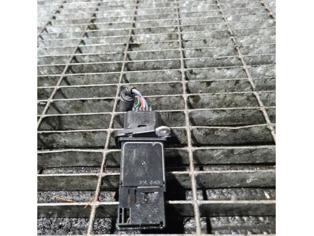 bontott NISSAN X-TRAIL II Légtömegmérő