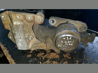 bontott NISSAN X-TRAIL II Motor Tartó Bak Bal